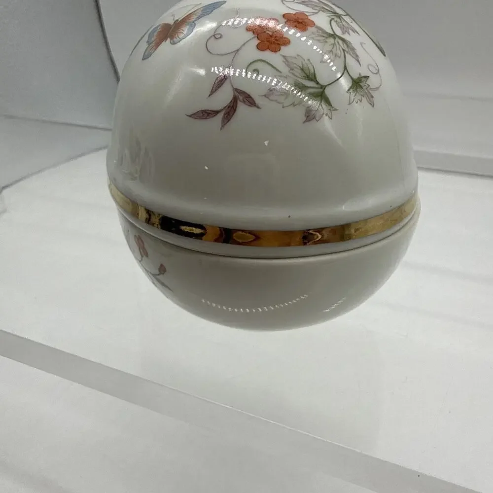 AVON 1974 Porcelain Butterfly Fantasy Egg Trinket Box 22k Gold Trim Vintage